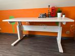 Lifetime bureau in hoogte verstelbaar hout, Huis en Inrichting, Bureaus, Ophalen, In hoogte verstelbaar, Zo goed als nieuw, Bureau