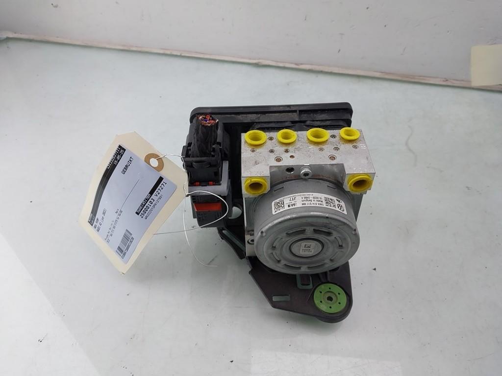 ABS POMP A3 Limousine (8YS) (|5WA614517BM|5WA614517BMBEF|), Gebruikt, Audi