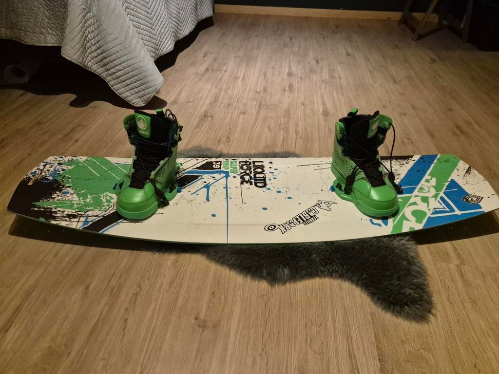Wakeboard  liqued force inclusief boten maat 41, Watersport en Boten, Wakeboarden, Ophalen