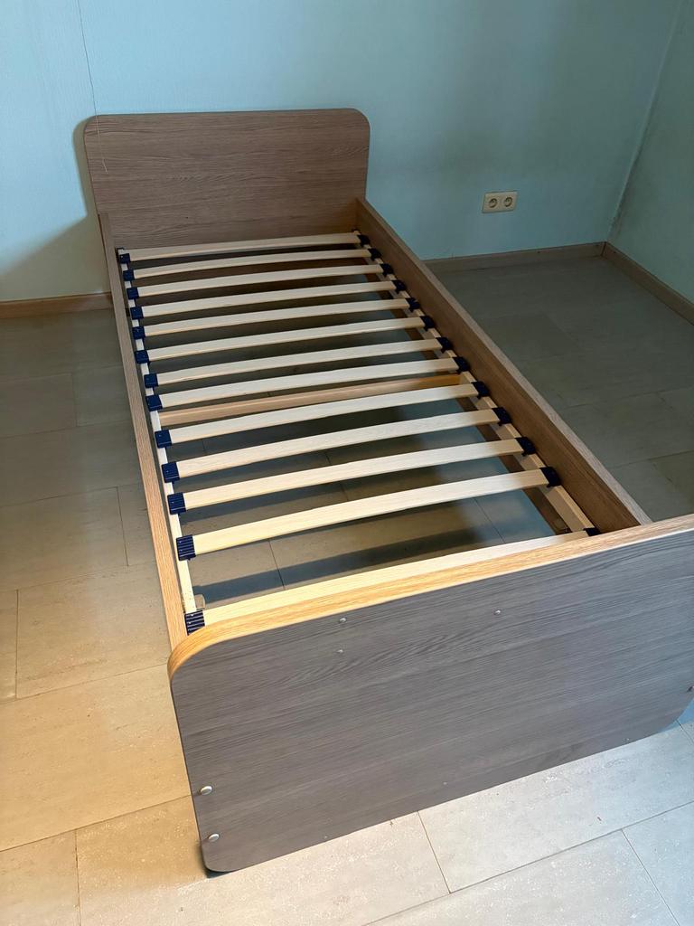 Lit et matelas 1 personne, 90 cm, Gris, Une personne, Enlèvement
