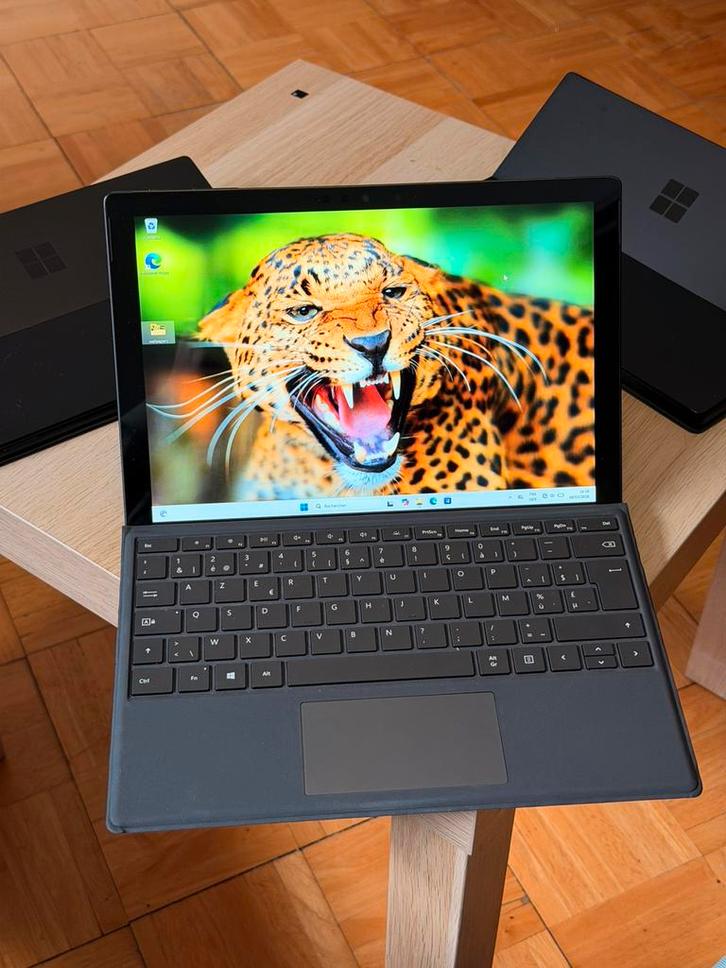 Microsoft Surface Pro 7  (PC + Tablette), Informatique & Logiciels, Ordinateurs portables Windows, Comme neuf, 12 pouces, SSD