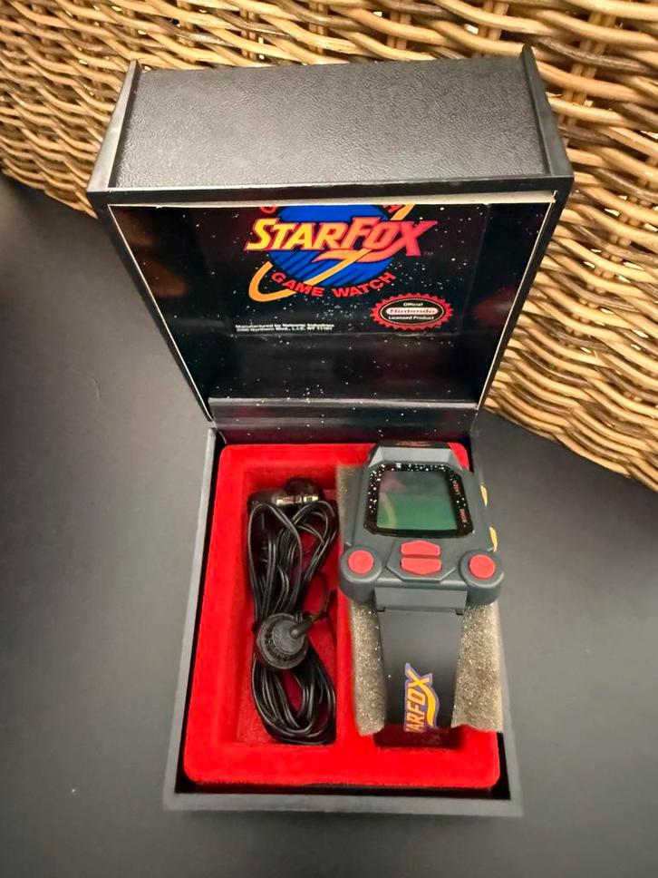Game & Watch Star Fox – Montre Nelsonic, Consoles de jeu & Jeux vidéo, Jeux | Nintendo Super NES, Comme neuf, Enlèvement ou Envoi
