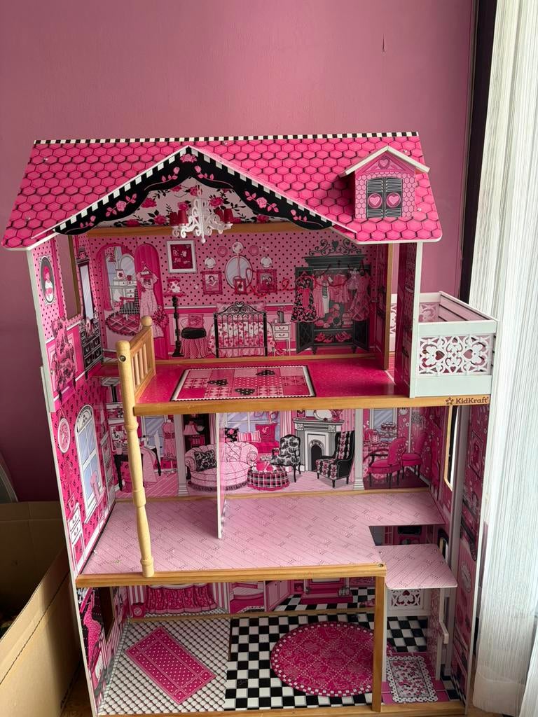 Groot houten poppenhuis voor Barbie / modepoppen, Kinderen en Baby's, Ophalen, Zo goed als nieuw