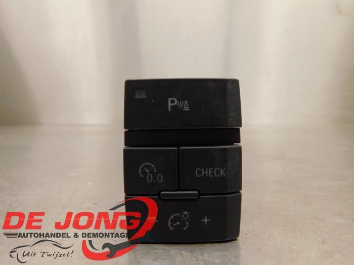 Commutateur d'un Audi Q7, Autos : Pièces & Accessoires, Tableau de bord & Interrupteurs, Audi, Utilisé, 3 mois de garantie, Enlèvement ou Envoi