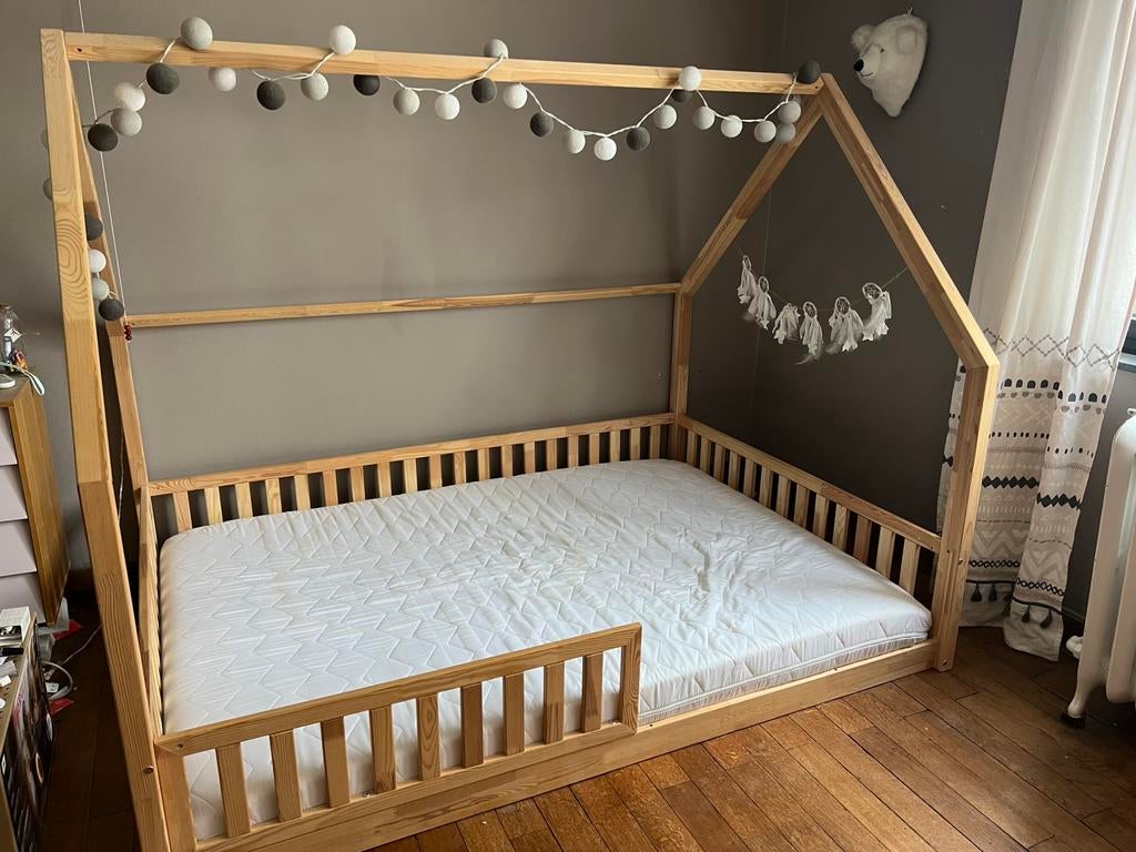 lit cabane 140x200 avec matelas, Ophalen, Zo goed als nieuw, Matras