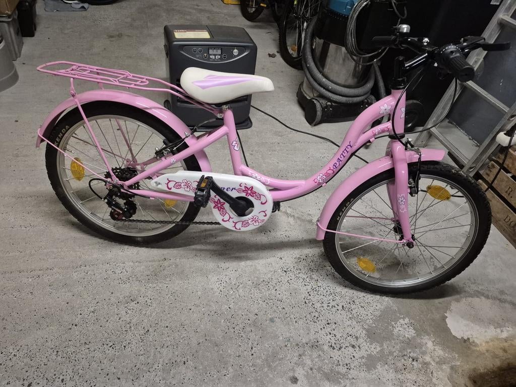 Kinderfiets meisje, Ophalen