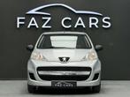 Peugeot 107 1.0i Trendy * RADIO&CD + PROPRE + GARANTIE *, Auto's, Peugeot, 4 zetels, Stof, Zwart, Electronic Stability Program (ESP)