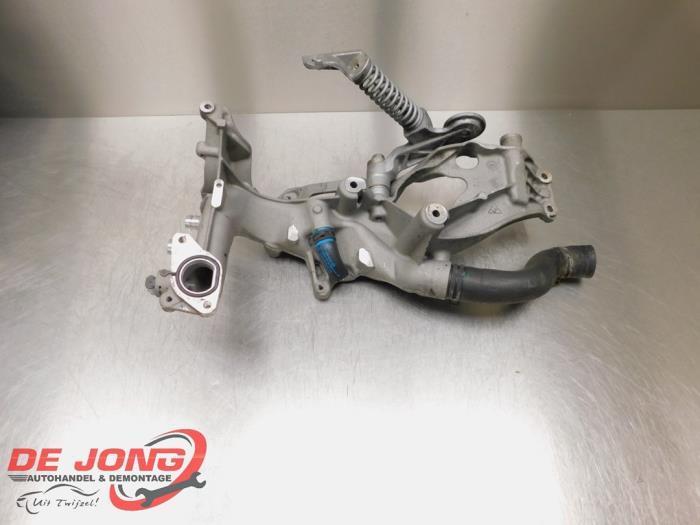 Dynamosteun onder van een Mercedes GLA, Auto-onderdelen, Motor en Toebehoren, Mercedes-Benz, Gebruikt, 3 maanden garantie, Ophalen of Verzenden