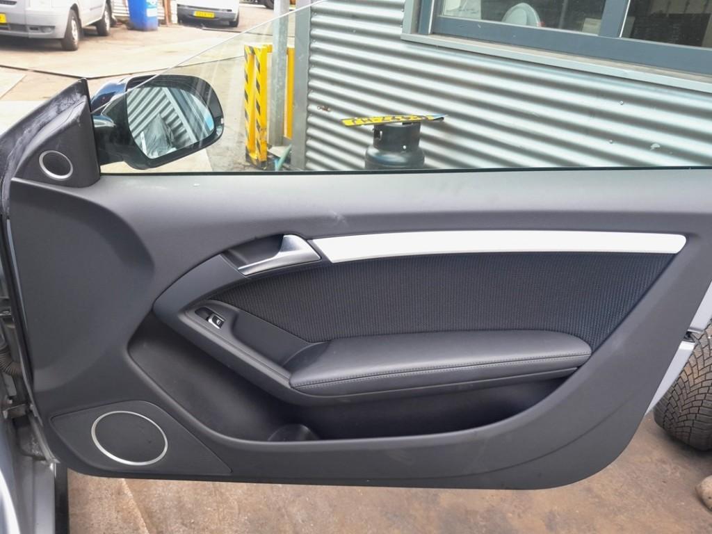 PANNEAU DE PORTE DROITE Audi A5 (8T3) (01-2007/01-2017), Utilisé, Audi