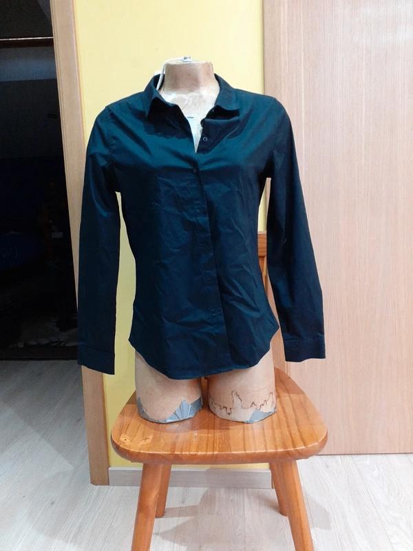 Chemise noire Kiabi Cintrée Taille L (40/12), Vêtements | Femmes, Blouses & Tuniques, Porté, Taille 42/44 (L), Noir, Enlèvement ou Envoi