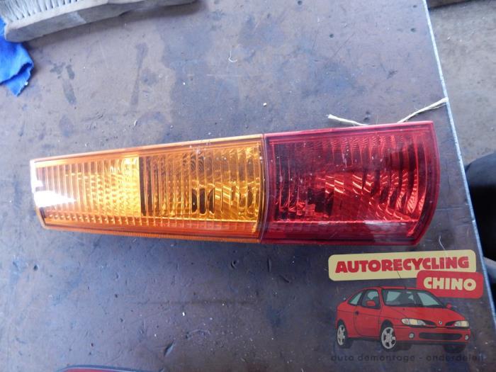 Achterlicht links van een Suzuki Ignis, Gebruikt, -, -, Ophalen of Verzenden