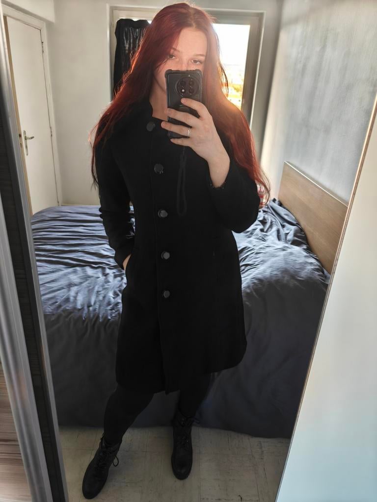 Black coat – Laura Ashley (size S/M), Kleding | Dames, Jassen | Winter, Maat 38/40 (M), Zwart, Ophalen of Verzenden, Zo goed als nieuw