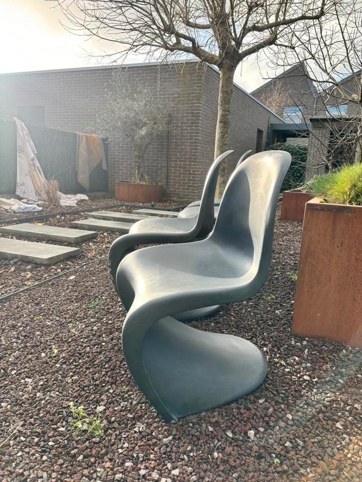 Panton chair van Vitra, Huis en Inrichting, Stoelen, Gebruikt, Vier, Kunststof, Zwart, Ophalen