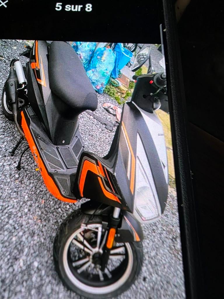 Classe A, Vélos & Vélomoteurs, Enlèvement, Utilisé, Classe A (25 km/h), Essence