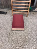 oude klimrek met springplank, Ophalen, Gebruikt