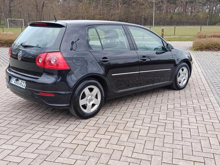 Golf 5 Edition/ benzine 1.6 / 75 kw/Euro 4/, Autos, Volkswagen, Entreprise, Achat, Golf, ABS, Airbags, Air conditionné, Ordinateur de bord