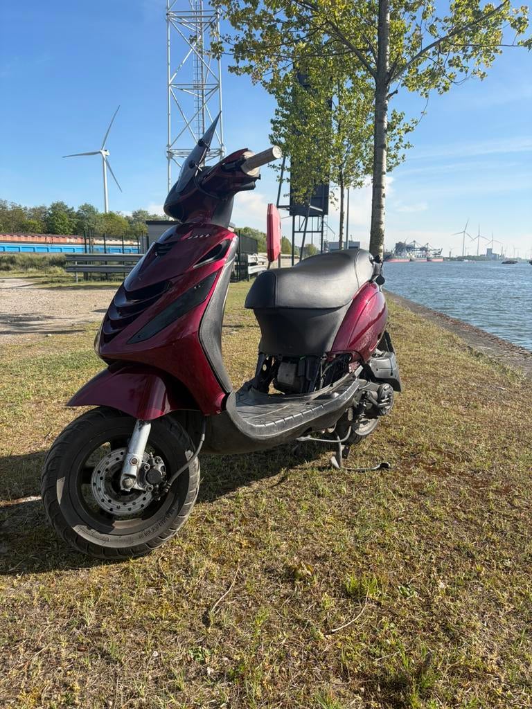 piaggio zip a klasse, Fietsen en Brommers, Scooters | Piaggio, Gebruikt, Zip, Klasse A (25 km/u), Benzine, Ophalen