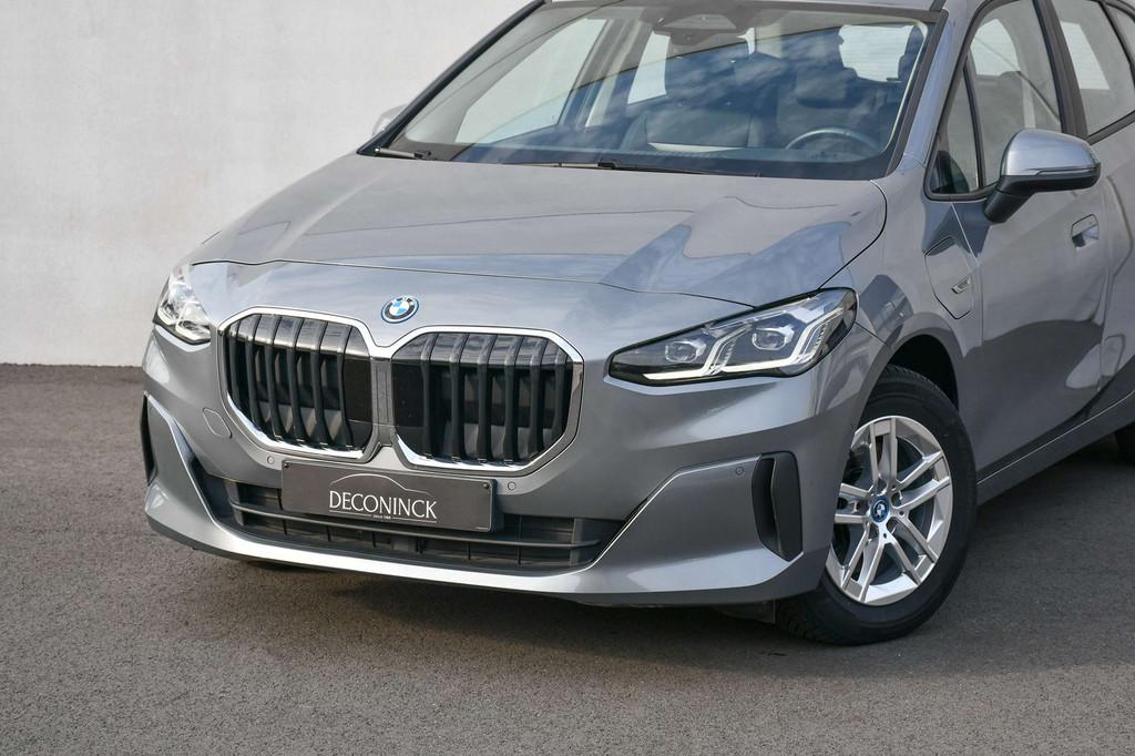 BMW 2 Serie 225 Active Tourer PHEV 225xeA*CARPLAY*CAMERA*LED, Autos, BMW, Cuir, Argent ou Gris, Achat, Euro 6