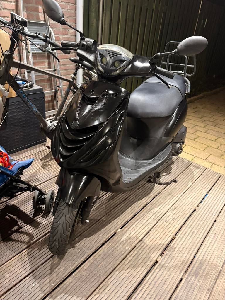 Piaggo zip 50cc 2017, Piaggio, Comme neuf, Enlèvement, Essence