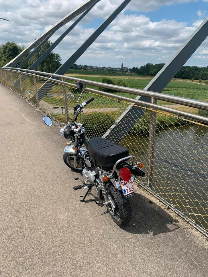 Zhenua DAX A klasse, Fietsen en Brommers, Brommers | Overige merken, Zo goed als nieuw, Klasse A (25 km/u), Ophalen