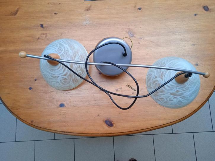 Eclairage: deux lampes coupoles verre opaque, Maison & Meubles, Lampes | Suspensions, Utilisé, Moins de 50 cm, Verre, Bois, Métal