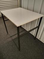 VINTAGE tafeltje grijs MID-CENTURY Formica handig formaat, Huis en Inrichting, Tafels | Bijzettafels, Ophalen of Verzenden, Tijdloos