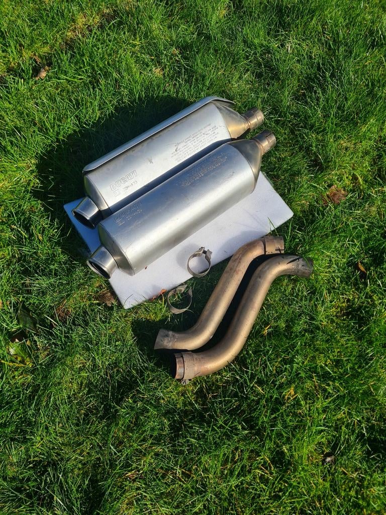 Orginele demper Ducati Monster S2R (remus)

In nette, staat, Motos, Enlèvement ou Envoi, Utilisé