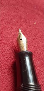 Stylo plume en or, Collections, Stylos, Stylo