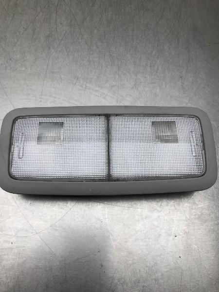 BINNENVERLICHTING ACHTER Toyota Auris (E18) (|8125005030|), Auto-onderdelen, Verlichting, Toyota, Gebruikt
