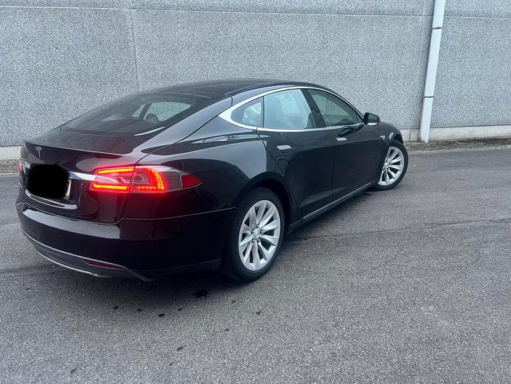 Toit panoramique des modèles Tesla S60, Autos, Tesla, Particulier, Model S, ABS, Caméra de recul, Airbags, Air conditionné, Alarme