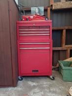 Metalen gereedschapskast, Ophalen