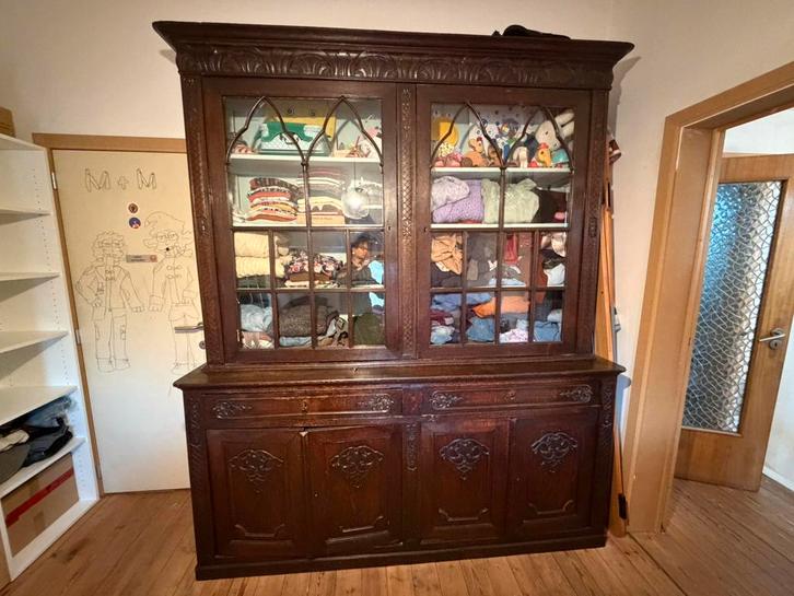 DOE EEN BOD! Prachtige 19e eeuwse Luikse vitrinekast in eik., Antiek en Kunst, Antiek | Meubels | Kasten, Ophalen