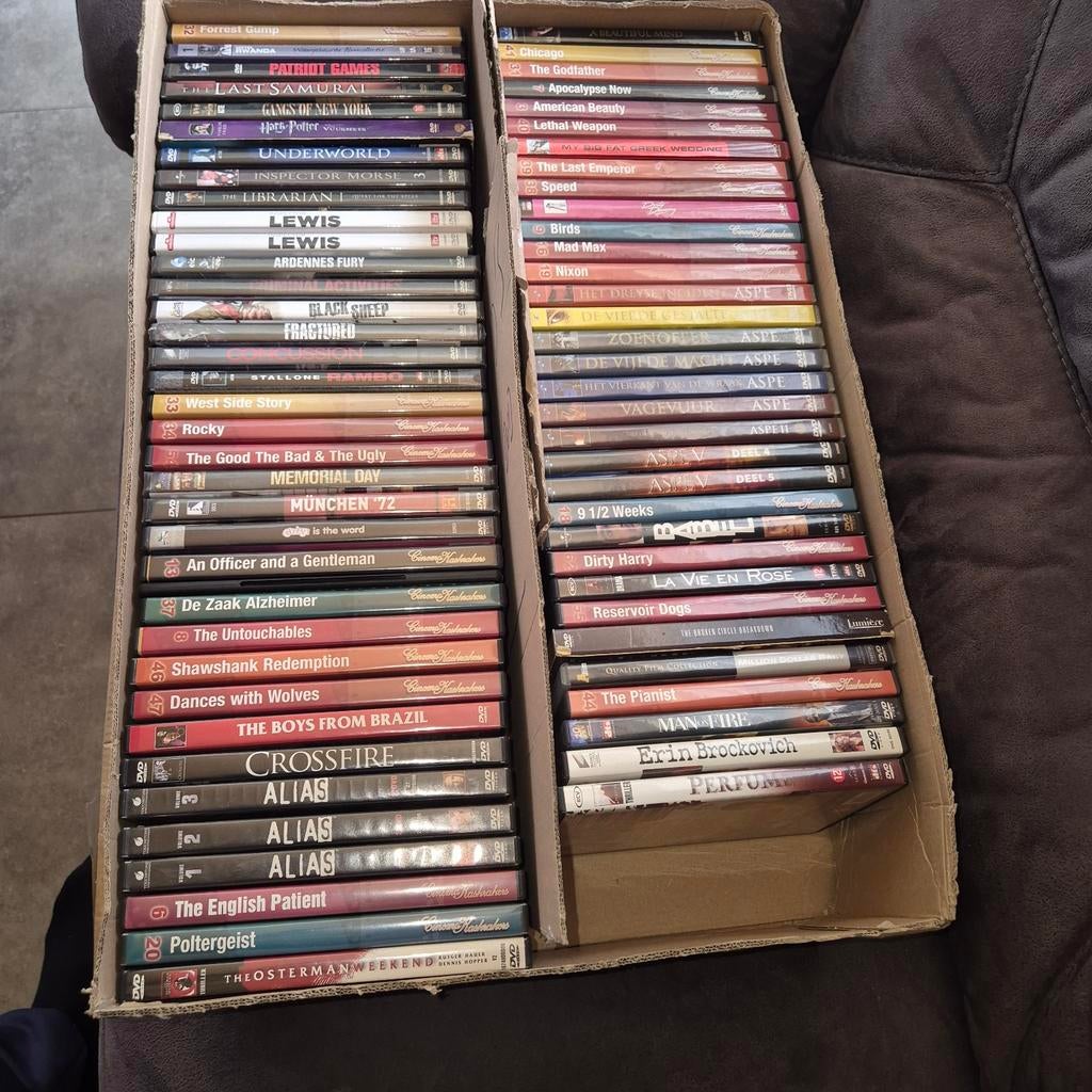 Lot 69 dvd's., CD & DVD, CD | Autres CD, Comme neuf, Enlèvement ou Envoi