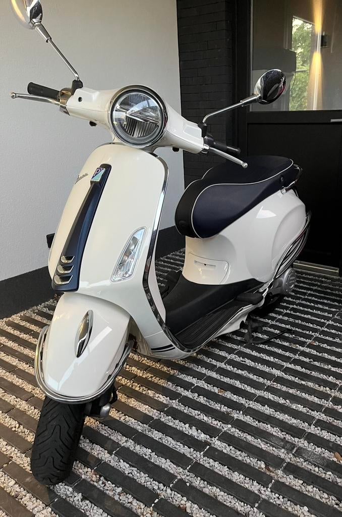 Vespa Primavera 50cc, Fietsen en Brommers, Ophalen, Overige modellen, Klasse B (45 km/u), Zo goed als nieuw