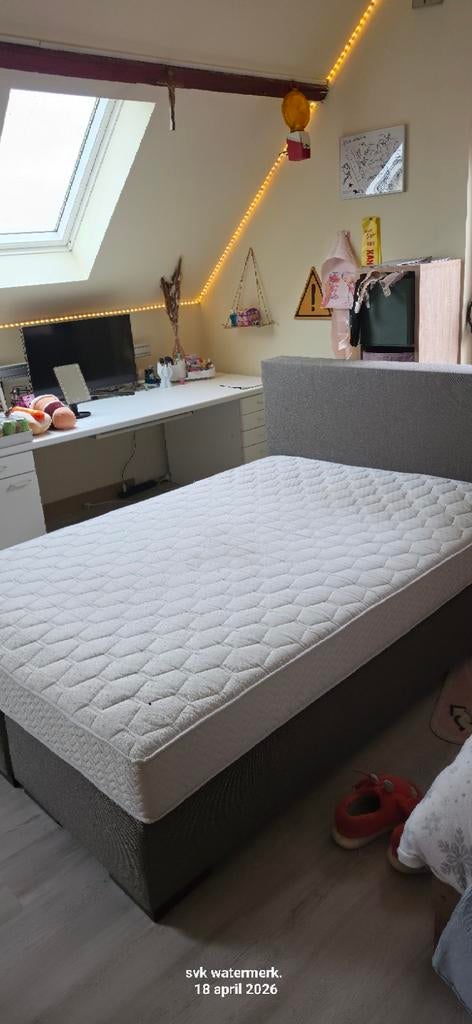 Weg wegens opruiming woning  box spring, Ophalen, Tweepersoons, 140 cm, Zo goed als nieuw
