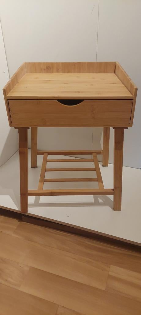 Table chevet avec  tiroir L40 H55 P35, Enlèvement