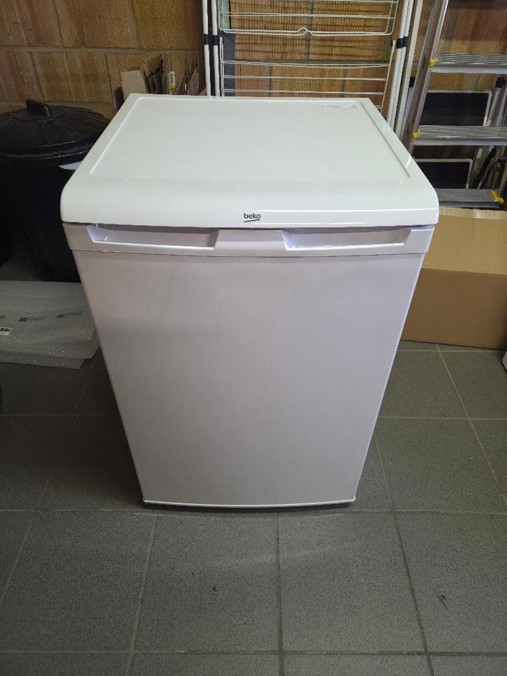 Congélateur Beko FNE1074N, Electroménager, Congélateurs, Comme neuf, À Poser, Congélateur, Congélateur, Enlèvement