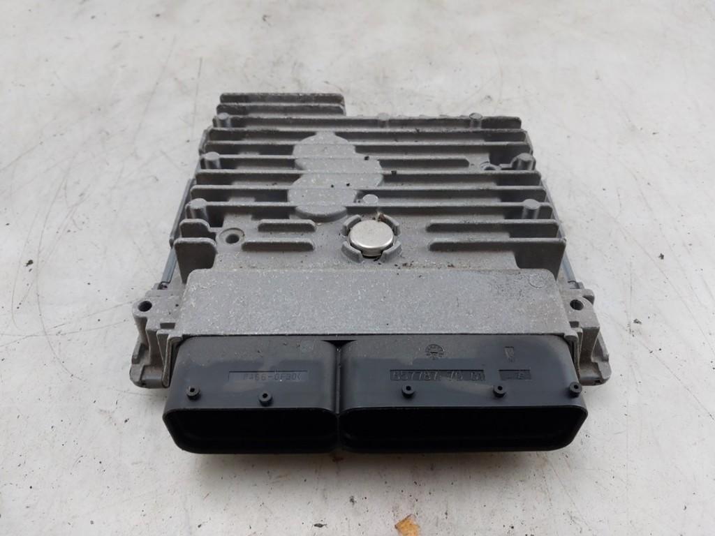 CALCULATEUR MOTEUR ECU Caddy III (2KA,2KH,2CA,2CH), Utilisé, Volkswagen