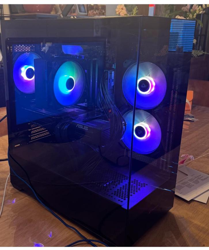 Pc  Ryzen 5 7500X3D, Computers en Software, Desktop Pc's, Zo goed als nieuw, SSD, 32 GB, Ophalen