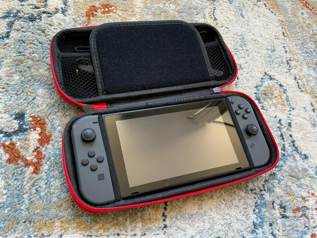 Nintendo Switch + Case/Games/Controller, Ophalen, Met games, Zo goed als nieuw, Switch Original