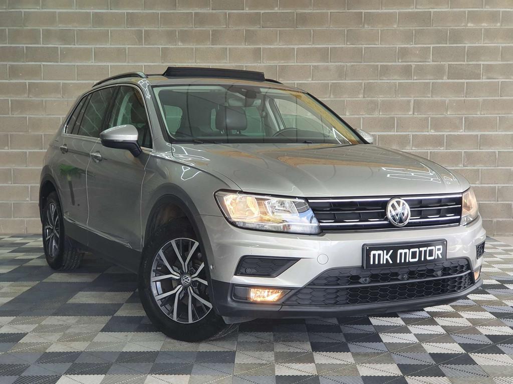 Volkswagen Tiguan 🟢1.5 ESSENCE 131CV / 1ER MAIN / CAMERA, Auto's, Voorwielaandrijving, 4 cilinders, Leder, 5 deurs