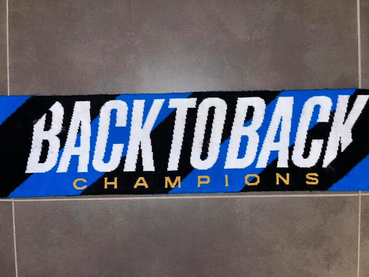 Sjaal Club Brugge 2020-2021 Kampioen van België Back to back, Verzamelen, Sportartikelen en Voetbal, Zo goed als nieuw, Vaantje of Sjaal