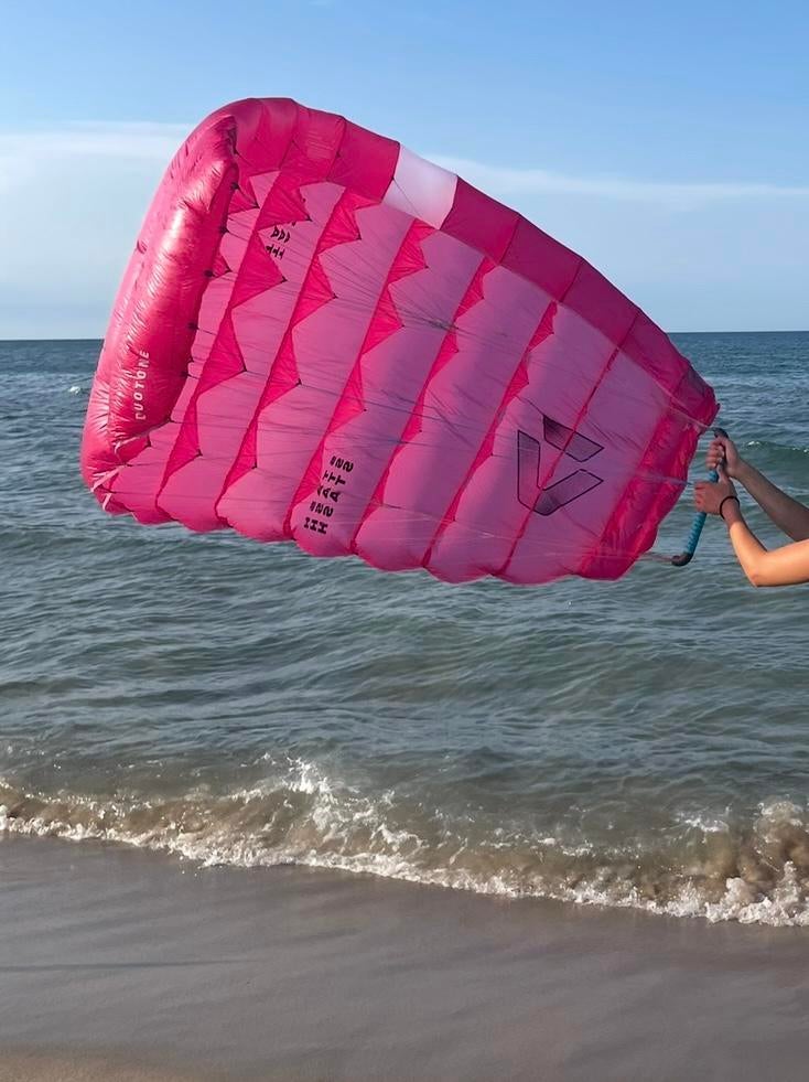 Parawing Duotone stash 2025 4m2, Sports nautiques & Bateaux, Kitesurf, Enlèvement ou Envoi, Comme neuf