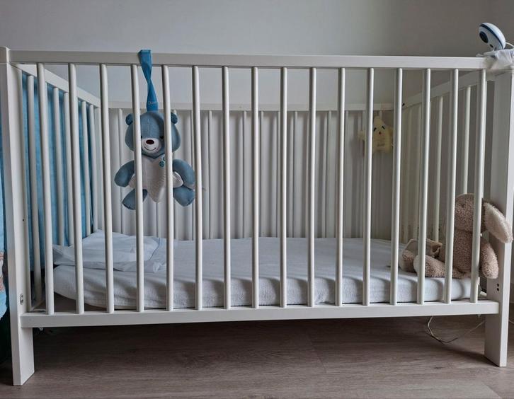 Wit babybedje 60x120 IKEA, Kinderen en Baby's, Babywiegjes en Ledikanten, Ledikant, Ophalen