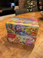 Prismatic Evolutions: Mini Tin Display, Hobby en Vrije tijd, Ophalen of Verzenden, Zo goed als nieuw