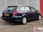 Toyota Avensis Wagon 2.0 VVTi Luna | Cruis | Airco | Navi |, Avensis, Blauw, Bedrijf, 193 g/km