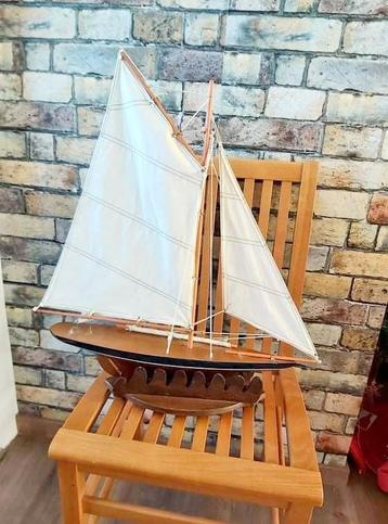 Te Koop: Elegant Houten Zeilboot Model – 56cm – €65
 beschikbaar voor biedingen