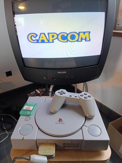 Playstation 1 PS1 avec manette et 2 cartes mémoire + 9 jeux, Games en Spelcomputers, Spelcomputers | Sony PlayStation 1, Gebruikt