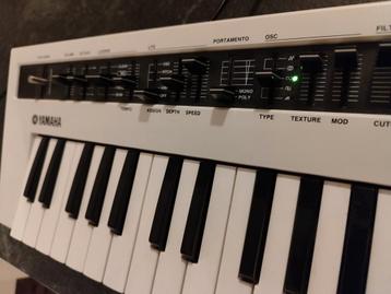 Yamaha Reface CS Synthesizer beschikbaar voor biedingen