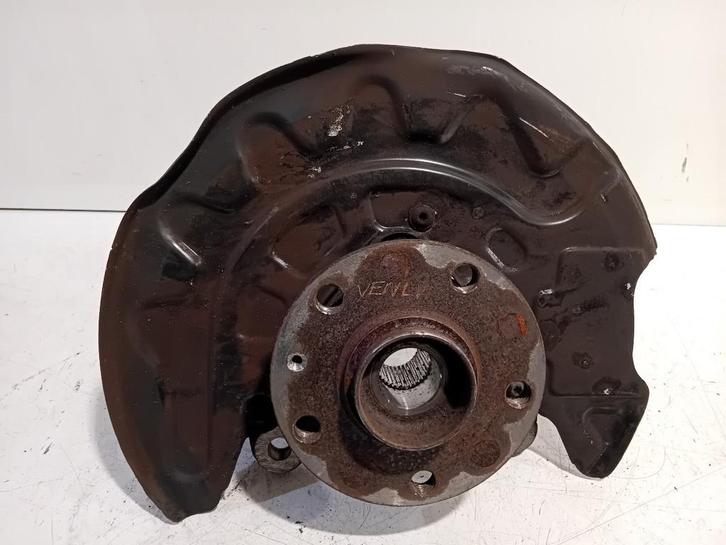 WIELNAAF LINKS VOOR Skoda Octavia (5EAA) (01-2012/10-2020), Auto-onderdelen, Remmen en Aandrijving, Skoda, Gebruikt